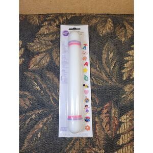Wilton Fondant Non-Stick Roller- NIP